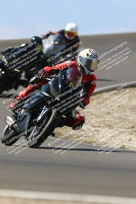 media/Sep-21-2025-TrackDaz (Sun) [[277c75b276]]/C Group/1240pm (Turn 2)/